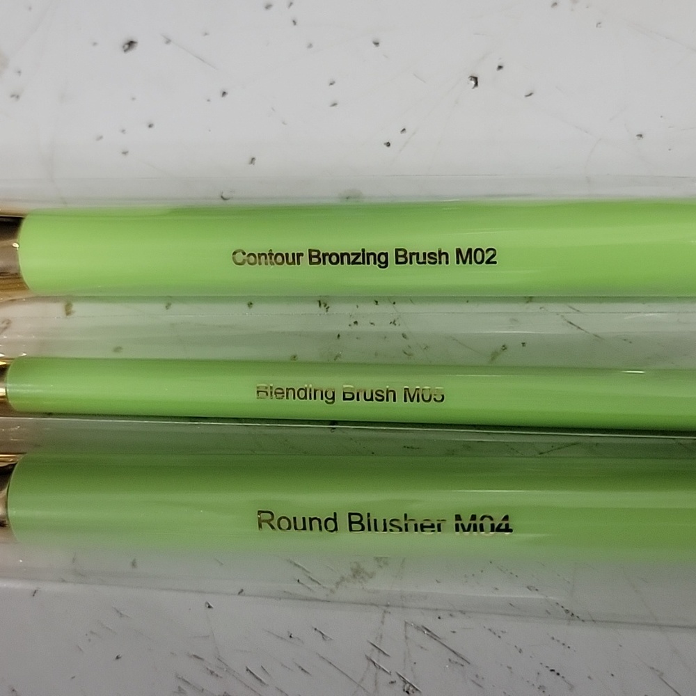 NIP! SLMISSGLAM set of 3 green makeup brushes! - Picture 4 of 5
